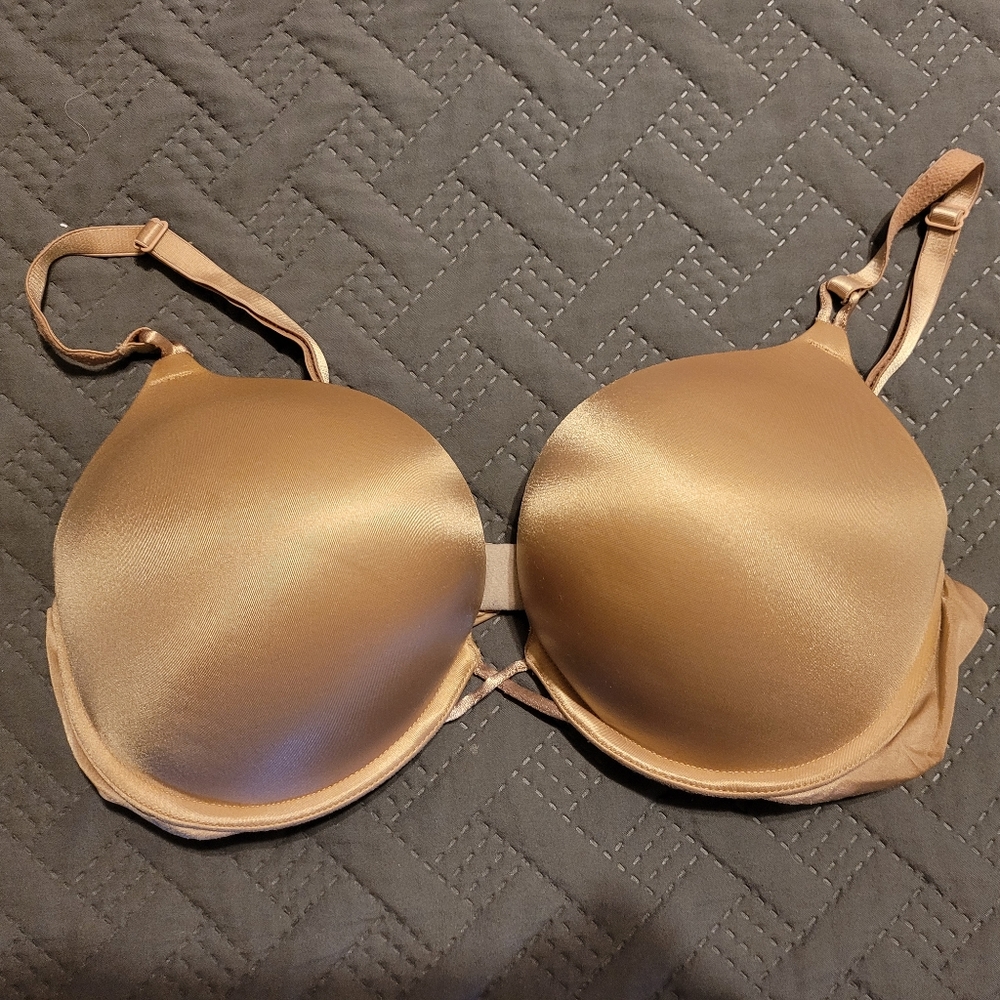 Victoria's Secret Bombshell Add-2-Cup Push-Up Super Push-Up Bra 36C